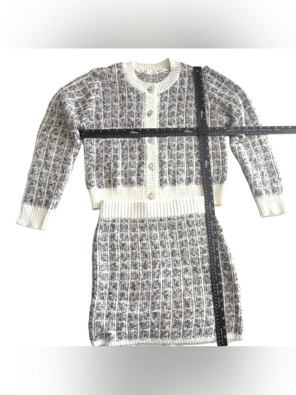 VENUS Cropped Ivory & Heather Gray Boucle Knit Cardigan & Mini Skirt Set NWOTs - Picture 9 of 9